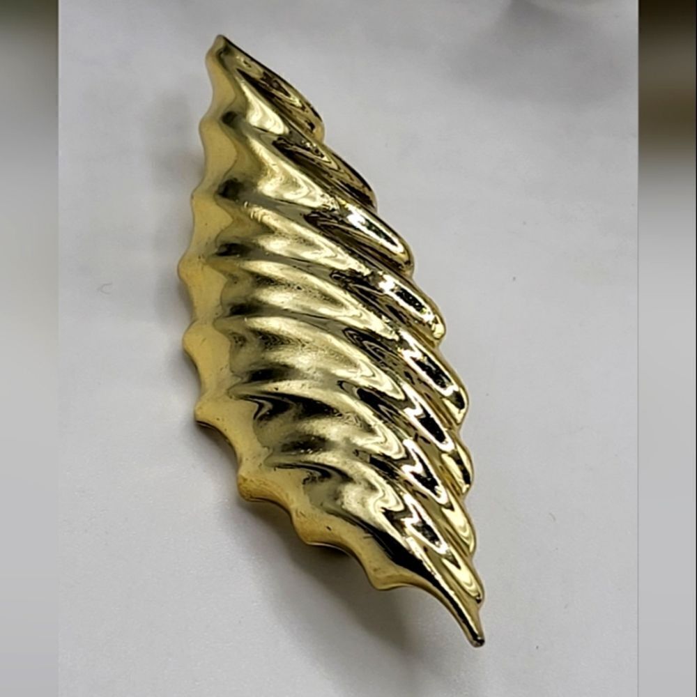 "5/$40" Vintage Goldtone Swirl Leaf Brooch